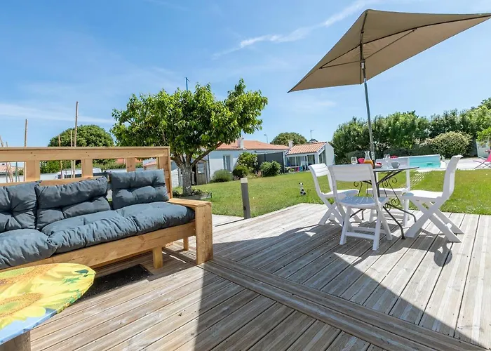 Cosy Corner Apartment Saint-Xandre